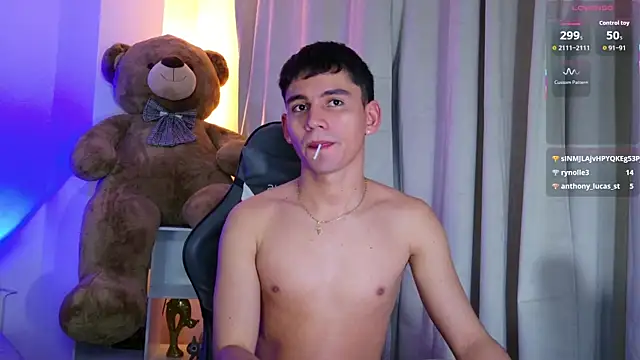 Snapshot of estebanperez_26 chatting on June 25, 2026, 11:31 pm estebanperez 26 online show from June 25, 2026, 11:31 pm