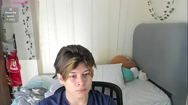 Felix kitty online show from January 9, 2026, 7:04 pm