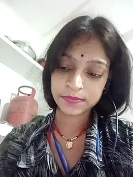 Snapshot of Mohnicute chatting on April 28, 2026, 7:19 pm Mohnicute online show from April 28, 2026, 7:19 pm
