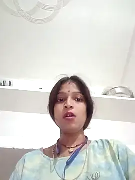 Snapshot of Mohnicute chatting on May 2, 2026, 5:29 pm Mohnicute online show from May 2, 2026, 5:29 pm