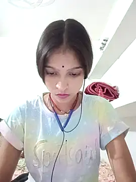 Snapshot of Mohnicute chatting on May 4, 2026, 6:15 pm Mohnicute online show from May 4, 2026, 6:15 pm