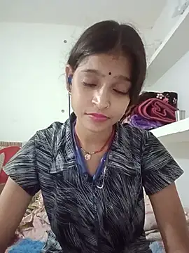 Snapshot of Mohnicute chatting on May 16, 2026, 10:36 am Mohnicute online show from May 16, 2026, 10:36 am