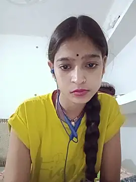 Snapshot of Mohnicute chatting on June 2, 2026, 6:21 pm Mohnicute online show from June 2, 2026, 6:21 pm