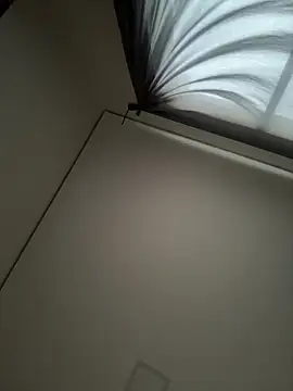 Snapshot of ysabellw chatting on February 7, 2026, 9:40 pm ysabellw online show from February 7, 2026, 9:40 pm