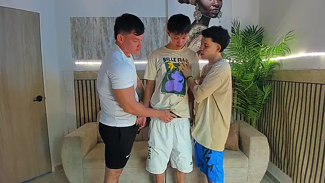 Justingsex1 online show from December 17, 2025, 5:46 am