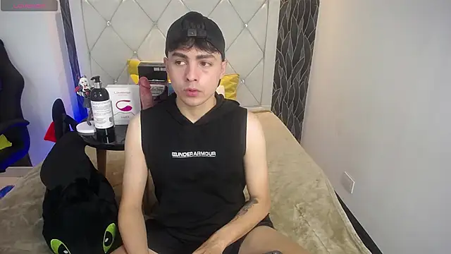 Samu FoXXX online show from November 25, 2025, 8:20 pm