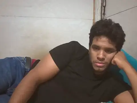 Snapshot of josecamsex27 chatting on February 14, 2026, 3:25 am josecamsex27 online show from February 14, 2026, 3:25 am