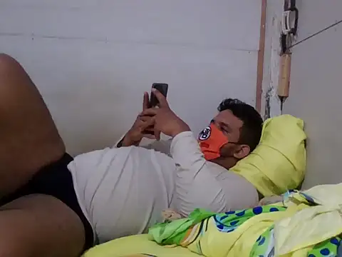 josecamsex27 online show from May 6, 2026, 2:08 am