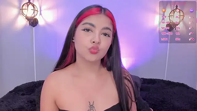 Snapshot of Stephany-roses- chatting on November 20, 2025, 12:55 am Stephany-roses- online show from November 20, 2025, 12:55 am