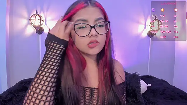 Snapshot of Stephany-roses- chatting on December 16, 2025, 12:48 am Stephany-roses- online show from December 16, 2025, 12:48 am