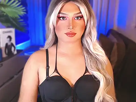 Snapshot of UrGoddess_Sofia chatting on February 3, 2026, 5:51 pm UrGoddess Sofia online show from February 3, 2026, 5:51 pm