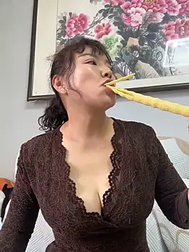 oo-shanshan online show from February 3, 2026, 2:53 am