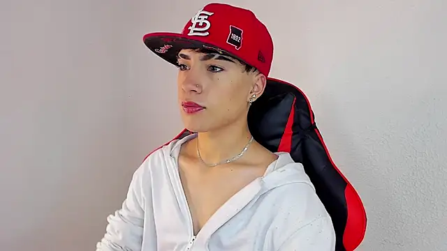 ThiagoDV online show from November 20, 2025, 12:49 pm