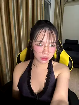 Snapshot of qiqi200135 chatting on November 20, 2025, 2:28 pm qiqi200135 online show from November 20, 2025, 2:28 pm