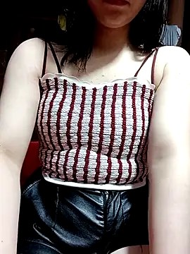 Snapshot of LynkLyy2k chatting on November 16, 2025, 11:05 am LynkLyy2k online show from November 16, 2025, 11:05 am