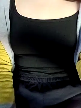 LynkLyy2k online show from November 30, 2025, 1:53 am