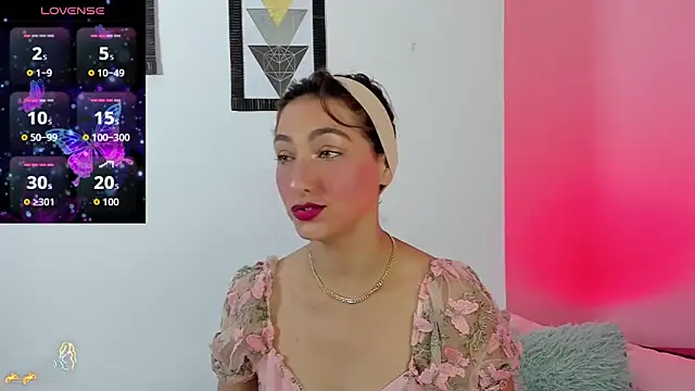 kirakay1 online show from November 12, 2025, 11:32 am