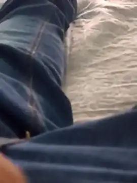 Snapshot of Robesz1982 chatting on January 18, 2026, 11:58 am Robesz1982 online show from January 18, 2026, 11:58 am