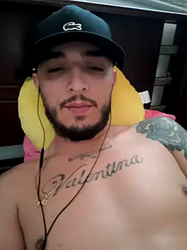 mohamedkarimm online show from December 2, 2025, 2:12 pm