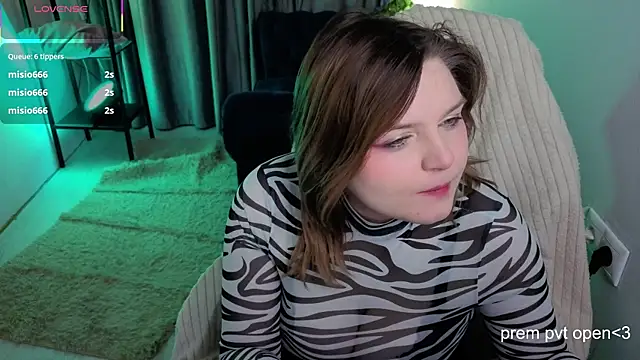 RacieBroom online show from January 14, 2026, 10:14 pm