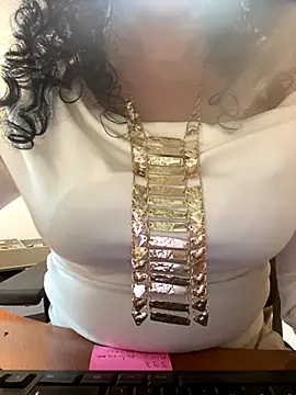 Deessenympho online show from December 15, 2025, 1:59 pm