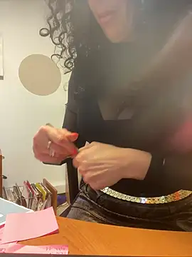 Deessenympho online show from January 19, 2026, 8:40 am