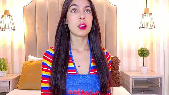 IrisDeLaVega  online show from December 15, 2025, 2:10 pm