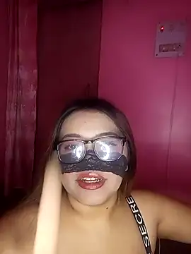 Bunnybush37 online show from February 9, 2026, 3:16 pm