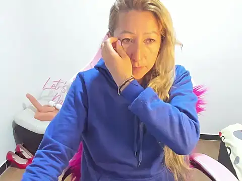 chrystal sl852 online show from December 1, 2025, 10:31 am