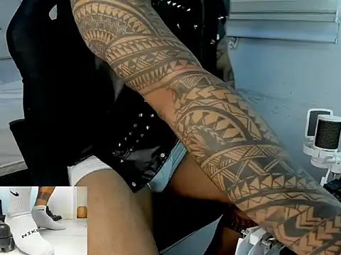 Snapshot of master_leather chatting on January 31, 2026, 7:23 pm master leather online show from January 31, 2026, 7:23 pm