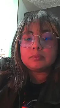 YiniBelle online show from March 19, 2026, 5:11 am