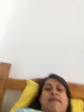 valeria absurdah online show from December 5, 2025, 2:47 pm