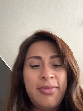 valeria absurdah online show from December 15, 2025, 10:25 pm