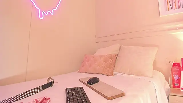 electra a online show from November 17, 2025, 3:18 pm