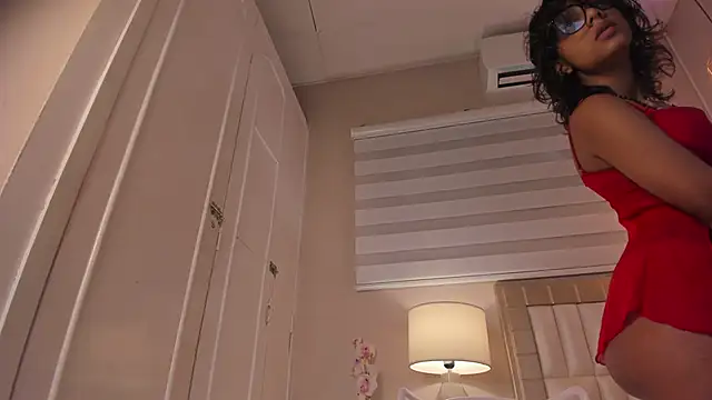 Snapshot of electra_a chatting on February 14, 2026, 11:29 am electra a online show from February 14, 2026, 11:29 am