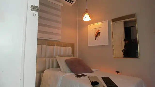 electra a online show from April 9, 2026, 9:31 pm