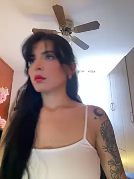 Snapshot of Cristal_Cerati_ chatting on April 20, 2026, 7:37 pm Cristal Cerati online show from April 20, 2026, 7:37 pm