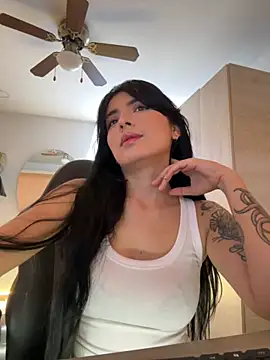 Snapshot of Cristal_Cerati_ chatting on May 22, 2026, 7:30 pm Cristal Cerati online show from May 22, 2026, 7:30 pm