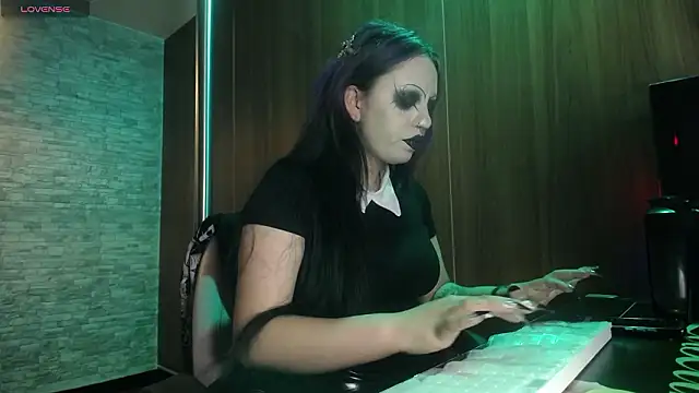 Snapshot of Belladonna_trix chatting on February 3, 2026, 6:57 pm Belladonna trix online show from February 3, 2026, 6:57 pm