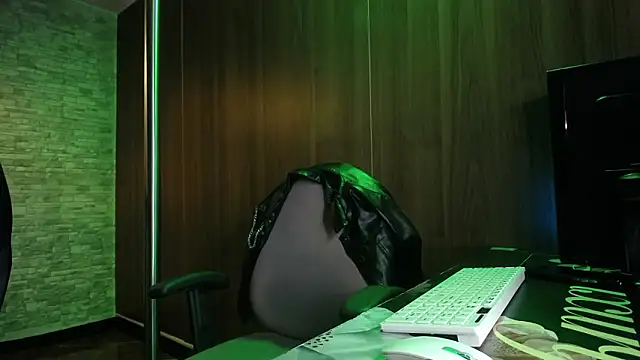 Snapshot of Belladonna_trix chatting on February 6, 2026, 10:24 pm Belladonna trix online show from February 6, 2026, 10:24 pm