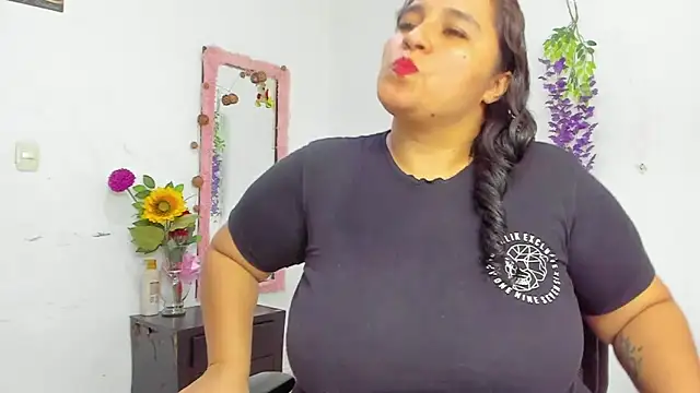  1Zoey online show from February 6, 2026, 11:30 pm