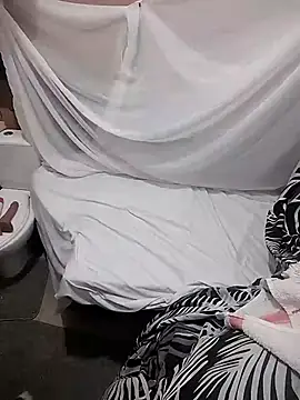 Snapshot of LenaLovesAnal chatting on November 27, 2025, 1:29 am LenaLovesAnal online show from November 27, 2025, 1:29 am