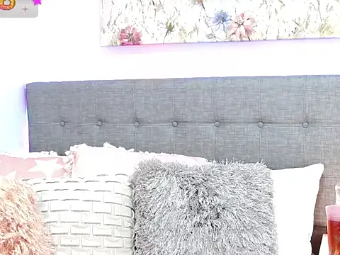 Antonella Lee online show from February 8, 2026, 7:06 pm