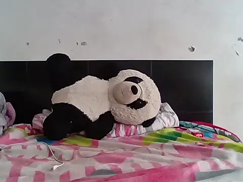 Snapshot of Manu_Hot_xxx_2001 chatting on December 4, 2025, 4:05 pm Manu Hot xxx 2001 online show from December 4, 2025, 4:05 pm