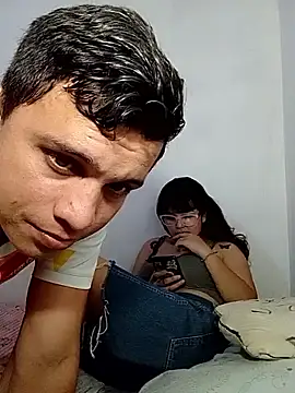 dulce pareja online show from November 14, 2025, 3:55 pm