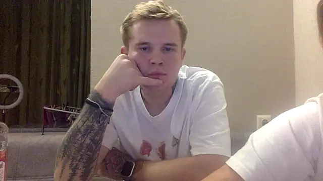 Snapshot of JordanLevi1999 chatting on November 12, 2025, 2:23 am JordanLevi1999 online show from November 12, 2025, 2:23 am