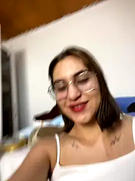 nani rosse of online show from December 1, 2025, 11:43 pm
