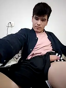 quetzal200128 online show from December 17, 2025, 5:13 am