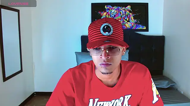 Isaacas  online show from November 20, 2025, 11:21 am