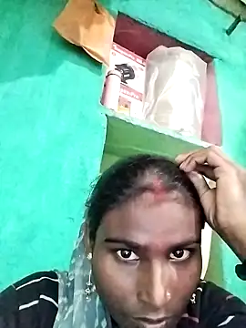 Big Lovexx online show from November 22, 2025, 5:50 am